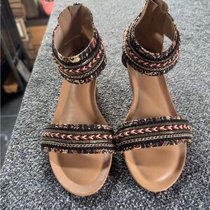 Trendy Black and Tan Women's Sandals